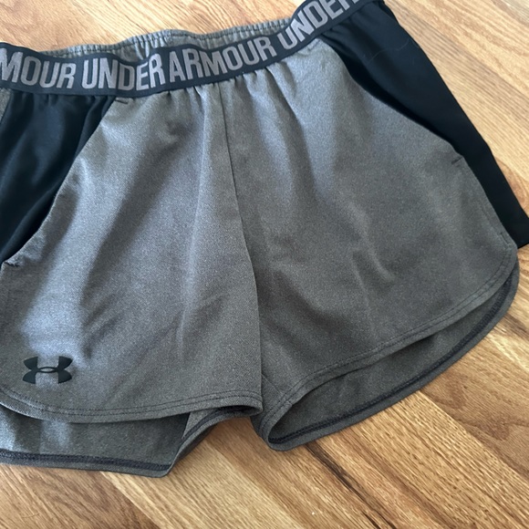 Under armour women’s shorts - Picture 5 of 5